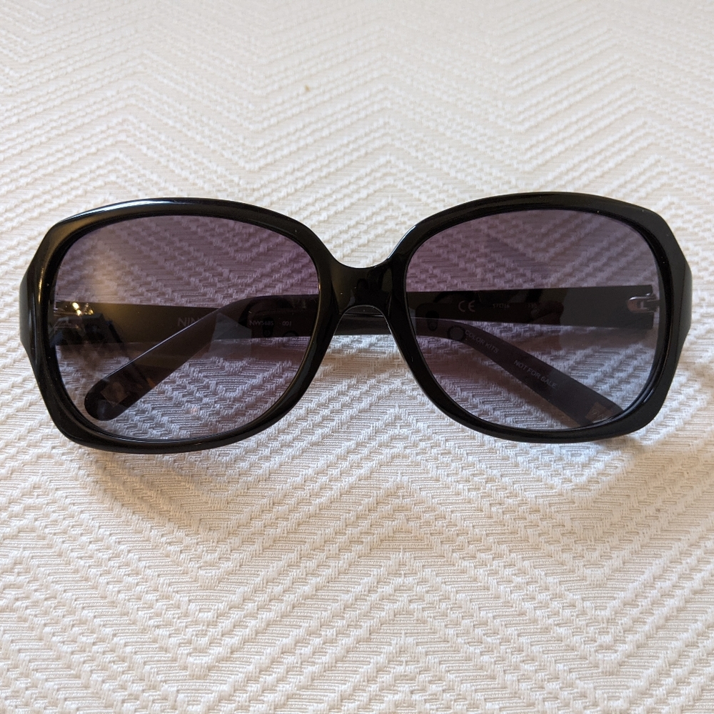 NINE WEST sunglasses Black